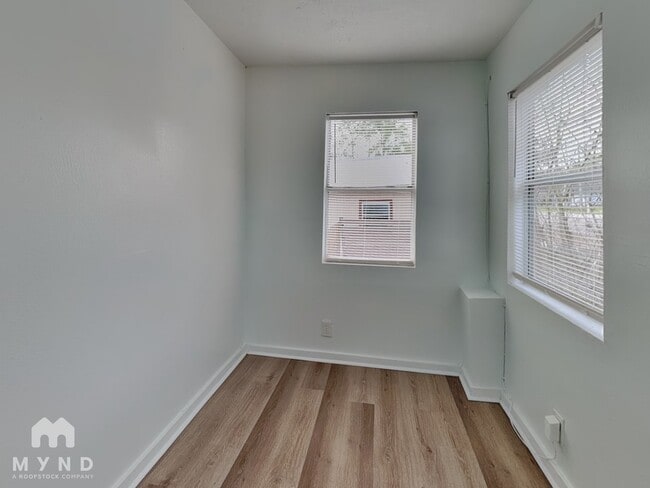 2184 W 45th St, Unit 1102 in Jacksonville, FL - Building Photo - Building Photo