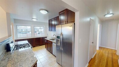 4131 Burton Dr in Stow, OH - Building Photo - Building Photo