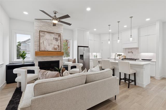 property at 1000 W 10th St