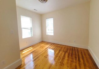 6 Smythe St, Unit 5-3 in Brookline, MA - Building Photo - Building Photo