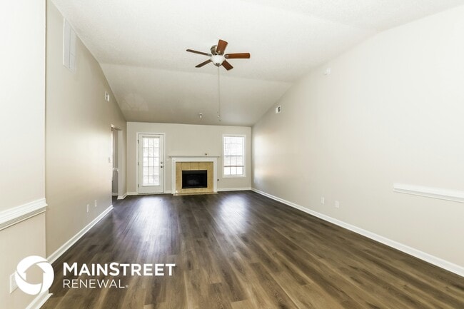 1915 Portwest Way in Hampton, GA - Foto de edificio - Building Photo