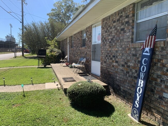 316 Kirkland Ave in Quitman, MS - Building Photo - Building Photo