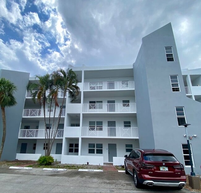 property at 2860 NE 14th Street Causeway