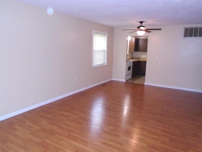 42 Eastland Dr in Belleville, IL - Building Photo - Building Photo
