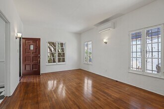 8433 Blackburn Ave in Los Angeles, CA - Building Photo - Building Photo
