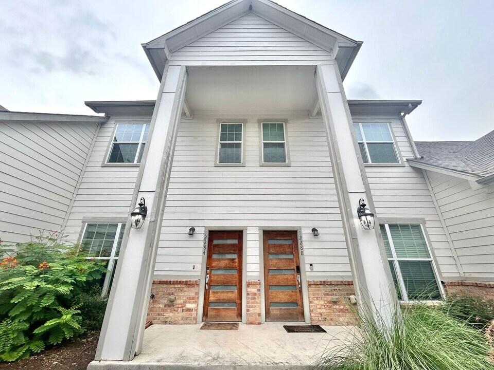12284 Mulligan Glen Ct in Austin, TX - Building Photo