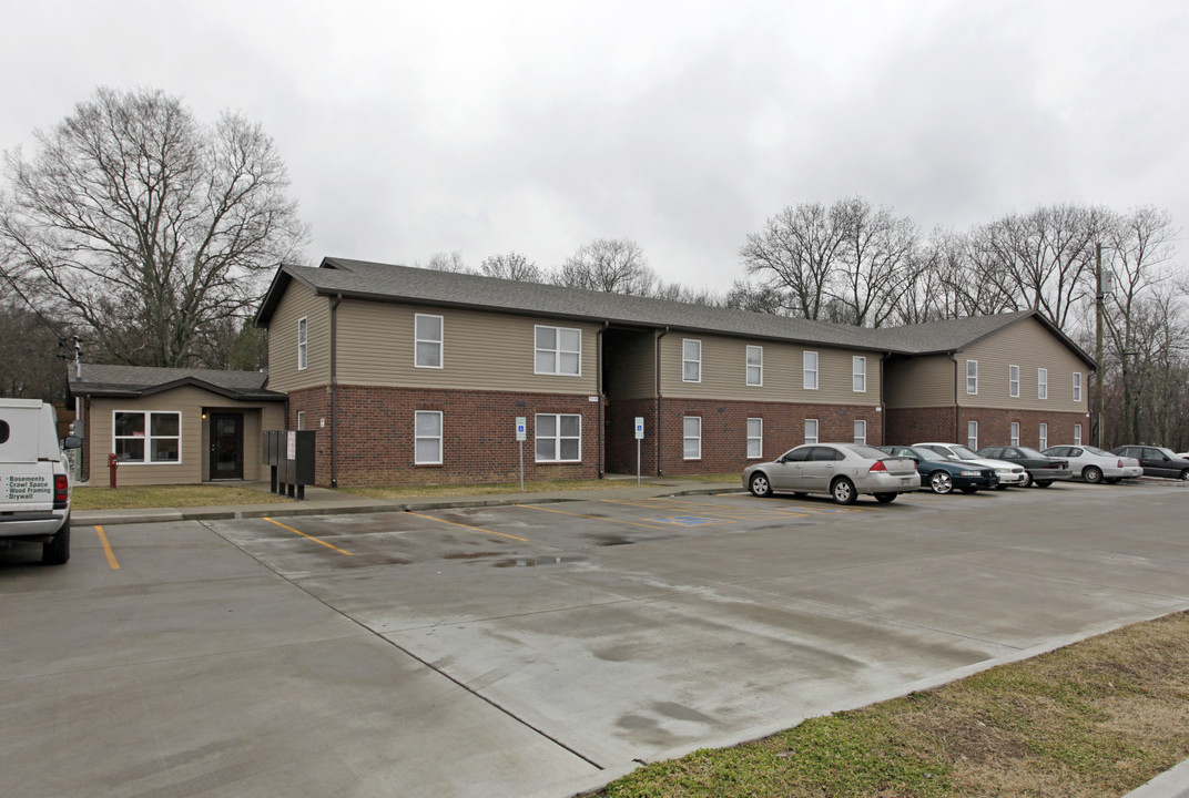 Cedar Place Apartments in Madison, TN - Foto de edificio