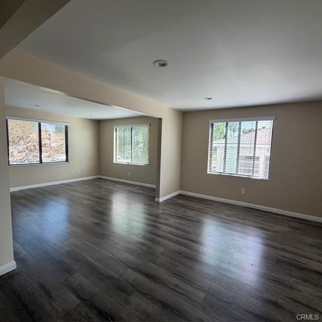 property at 701 S Glenoaks Blvd