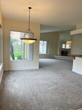 6706 Antilope St in Carlsbad, CA - Foto de edificio - Building Photo