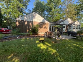 1112 5th Ave W in Hendersonville, NC - Building Photo - Building Photo