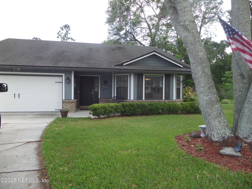 386 Hickory Hollow Dr in Jacksonville, FL - Building Photo