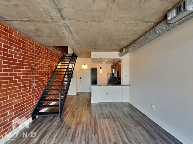 property at 710 W Trade St