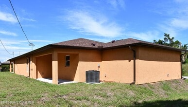 1515 Furnari St in Cocoa, FL - Foto de edificio - Building Photo