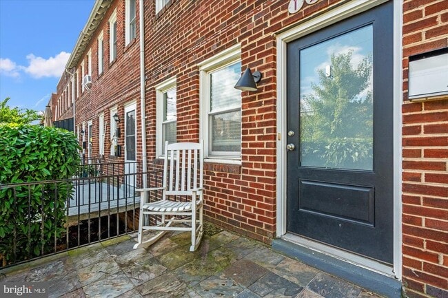 property at 1224 Oronoco St