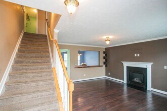 2112 Pineglen Ct in Nashville, TN - Foto de edificio - Building Photo