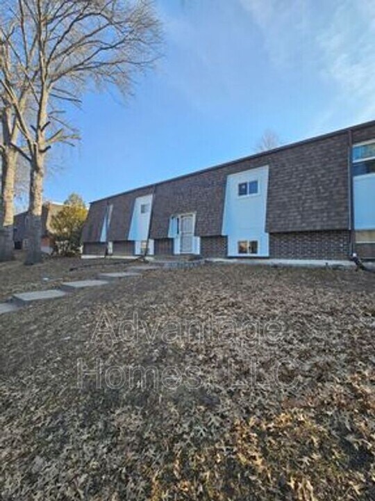 711 N 70th St in Kansas City, KS - Building Photo