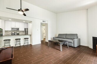 7098 N Holiday Dr in Galveston, TX - Building Photo - Building Photo