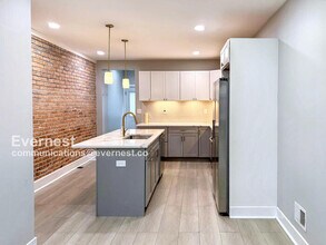 260 S Highland Ave in Baltimore, MD - Building Photo - Building Photo