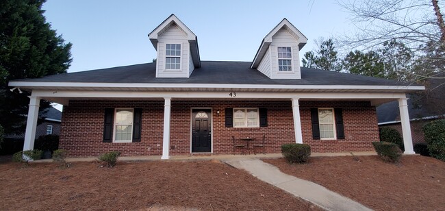 property at 807 W Longleaf Dr