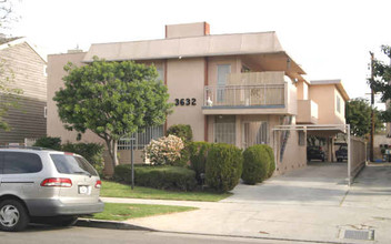 3632 Clarington Ave in Los Angeles, CA - Building Photo - Other