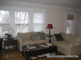 125 Westbourne Terrace, Unit 2 in Brookline, MA - Building Photo - Building Photo