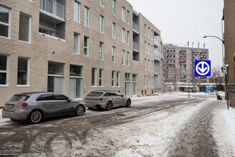 4777 Saint-Denis Rue, Unit 204 in Montréal, QC - Building Photo - Building Photo