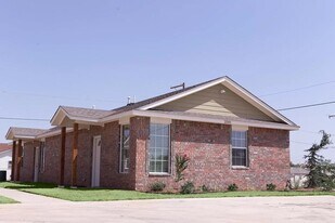2505 SW A Ave in Lawton, OK - Building Photo