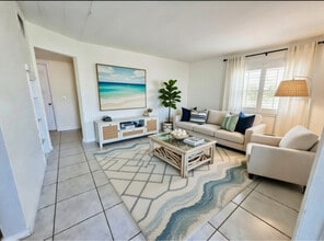 6624 5th Ave N in St. Petersburg, FL - Building Photo - Building Photo