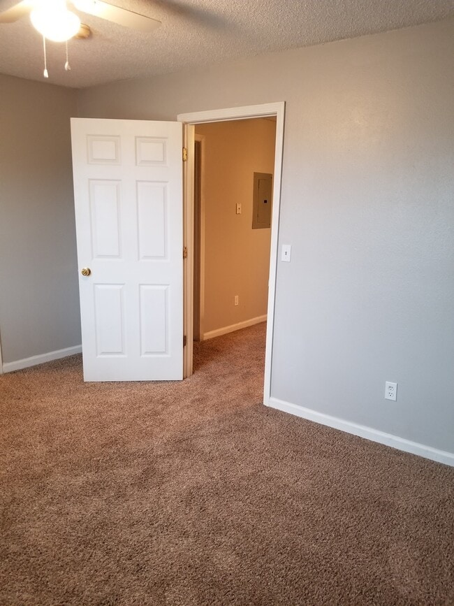 property at 1542 Diuguid Dr