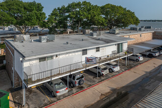 Natchez Landing in Seabrook, TX - Building Photo - Building Photo