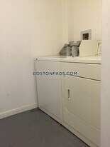 43 May St in Cambridge, MA - Building Photo