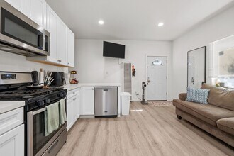 5320 Redding Rd in San Diego, CA - Building Photo - Building Photo