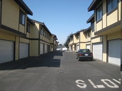 Laurel Townhome Apartments in Lompoc, CA - Building Photo - Building Photo