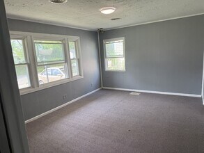 1052 Duxberry Ave in Columbus, OH - Building Photo - Building Photo