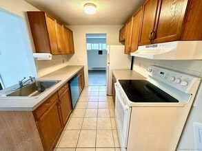 9 Cinnamon Spring in South Windsor, CT - Building Photo - Building Photo