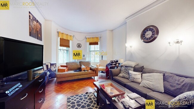 10 Brimmer St, Unit 1 in Boston, MA - Building Photo - Building Photo