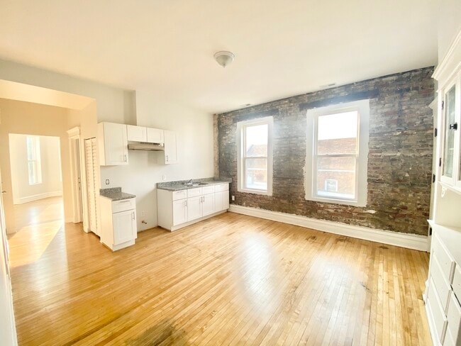 2238 S Homan Ave in Chicago, IL - Building Photo - Building Photo