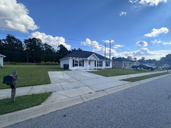 2525 Romantica Dr in Conway, SC - Building Photo - Building Photo