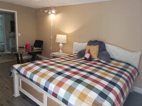 3101 N Country Club Dr in Aventura, FL - Building Photo - Building Photo