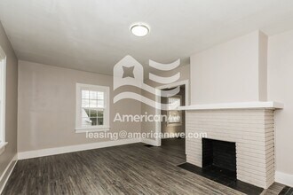 736 McCleary Ave in Dayton, OH - Foto de edificio - Building Photo