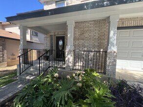 646 Lynx Mountain in San Antonio, TX - Building Photo - Building Photo