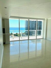 5900 Collins Ave, Unit 1404 in Miami Beach, FL - Foto de edificio - Building Photo