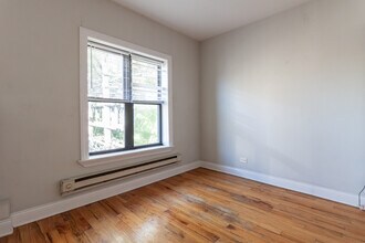 626 W Cornelia Ave, Unit E3 in Chicago, IL - Building Photo - Building Photo