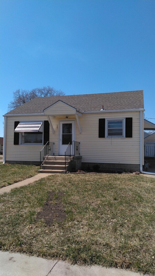 907 N Grant St in Fremont, NE - Building Photo - Building Photo