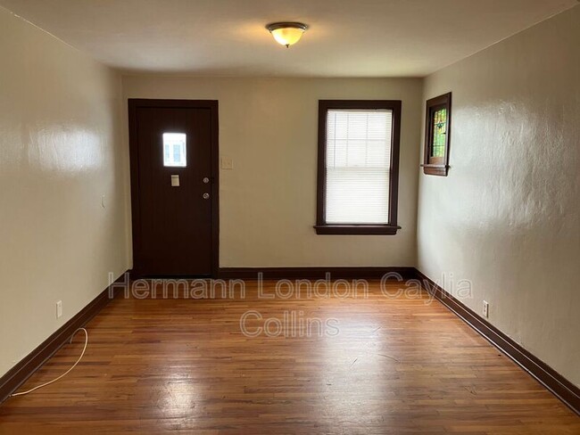 420 Shirley Ave in Ferguson, MO - Building Photo - Building Photo