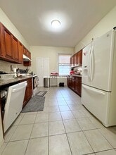 22 Euston St in Brookline, MA - Foto de edificio - Building Photo