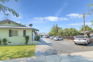 517 16th St in Modesto, CA - Building Photo - Building Photo