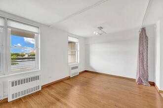 1625 Emmons Ave in Brooklyn, NY - Building Photo - Building Photo