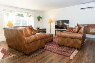 601 Beacon Hill Dr in Hoquiam, WA - Building Photo - Building Photo