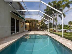 797 Vista Meadows Dr in Weston, FL - Building Photo - Building Photo